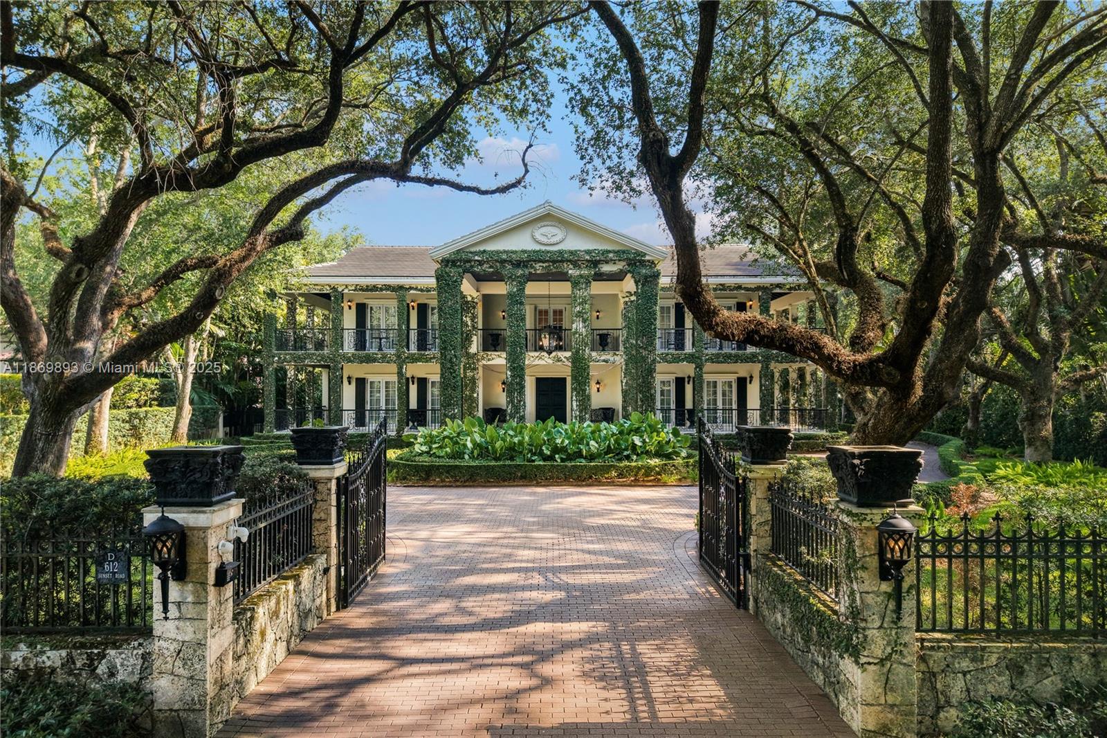 612 Sunset Dr, Coral Gables FL 33143 — #A11869893