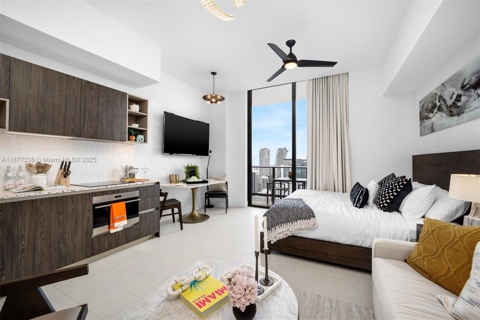 83dcefb7-796 159 NE 6th St # 5112, Miami FL 33132 — #A11877238
