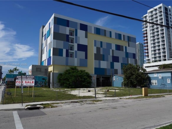 215 NE 25 STREET, Miami FL 33137 — #A11870480
