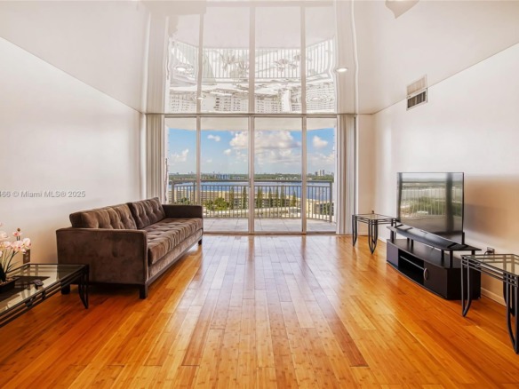 18021 Biscayne Blvd # 1604, Aventura FL 33160 — #A11870466