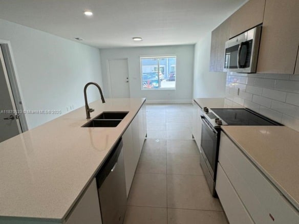 2555 NE 193rd St # 2106, Miami FL 33180 — #A11870533