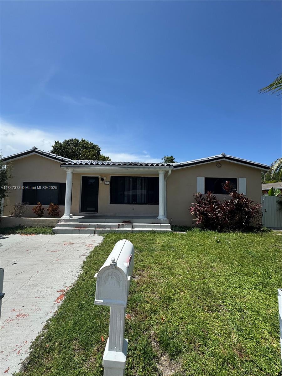 83dcefb7-798 281 NE 169th St, North Miami Beach FL 33162 — #A11847373
