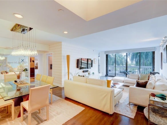 2000 Island Blvd # 710, Aventura FL 33160 — #A11870617