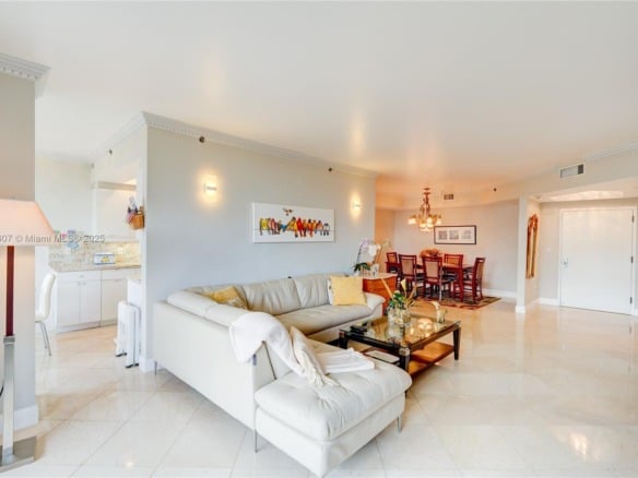 2000 Island Blvd # 408, Aventura FL 33160 — #A11870607