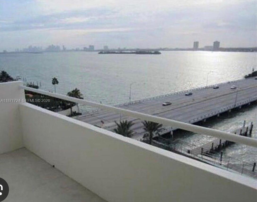 83dcefb7-8045 7904 West Dr # 904, North Bay Village FL 33141 — #A11871724