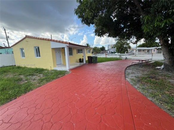 685 SE Park Dr, Hialeah FL 33010 — #A11871736