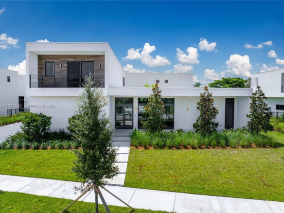 16740 N Botaniko Dr N, Weston FL 33326 — #A11872540