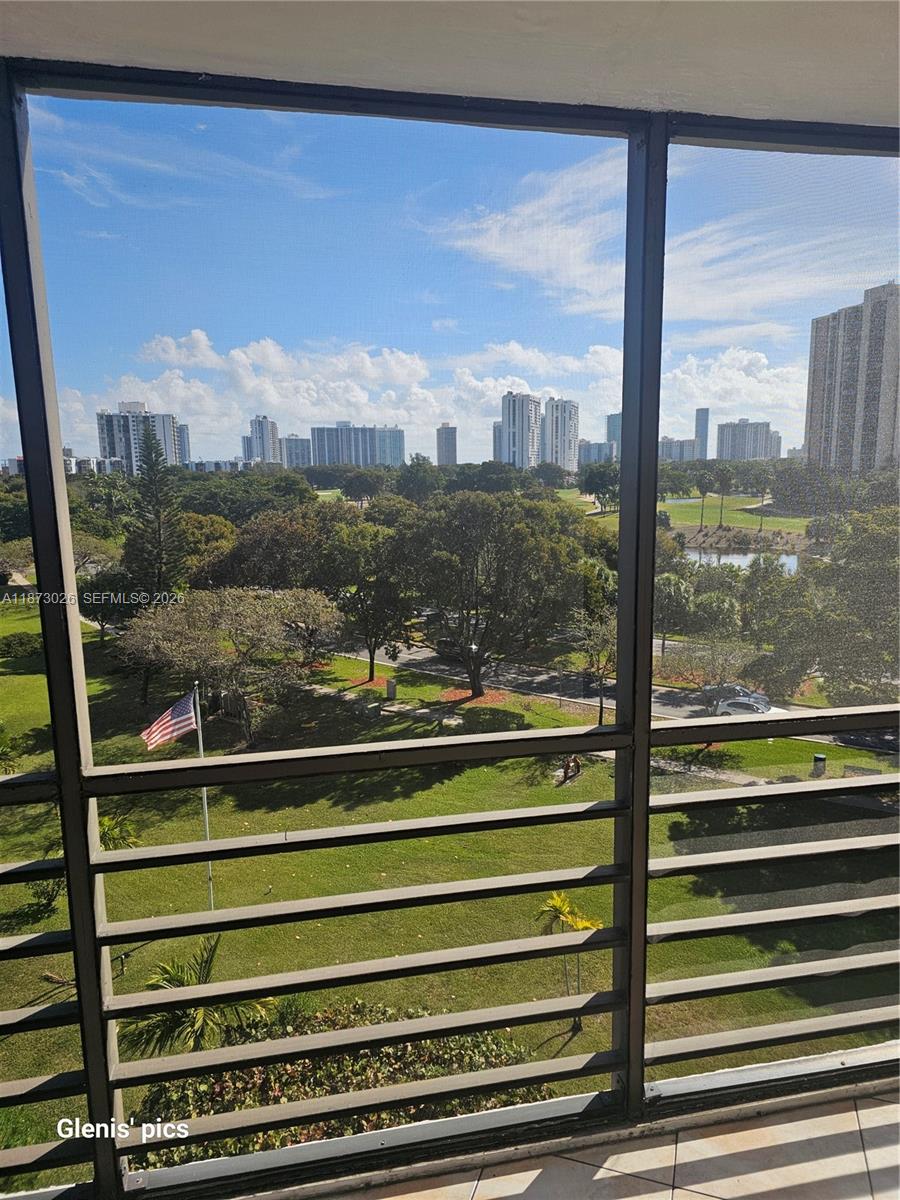 83dcefb7-8107 20400 W Country Club Dr # 711, Aventura FL 33180 — #A11873026