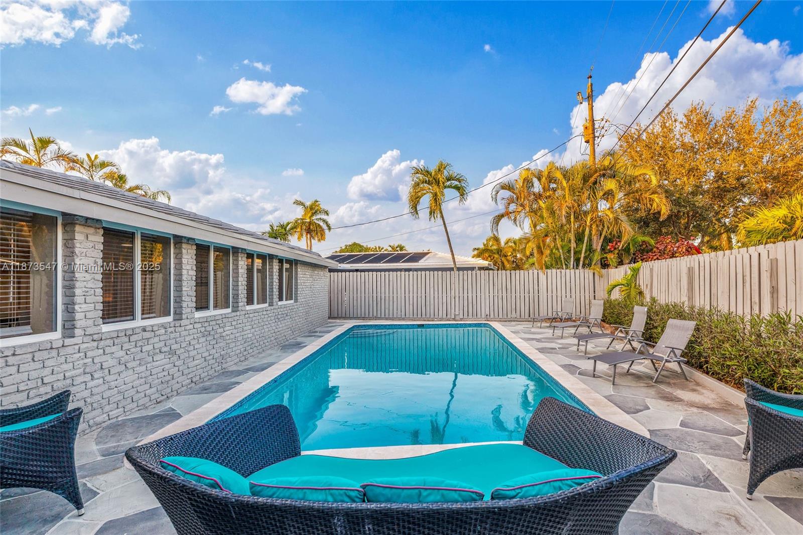 83dcefb7-8138 5740 NE 19th Ave, Fort Lauderdale FL 33308 — #A11873547
