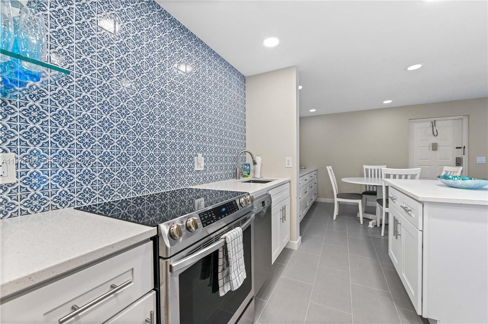812 Sky Pine Way # C2, Green Acres FL 33415 — #A11874152