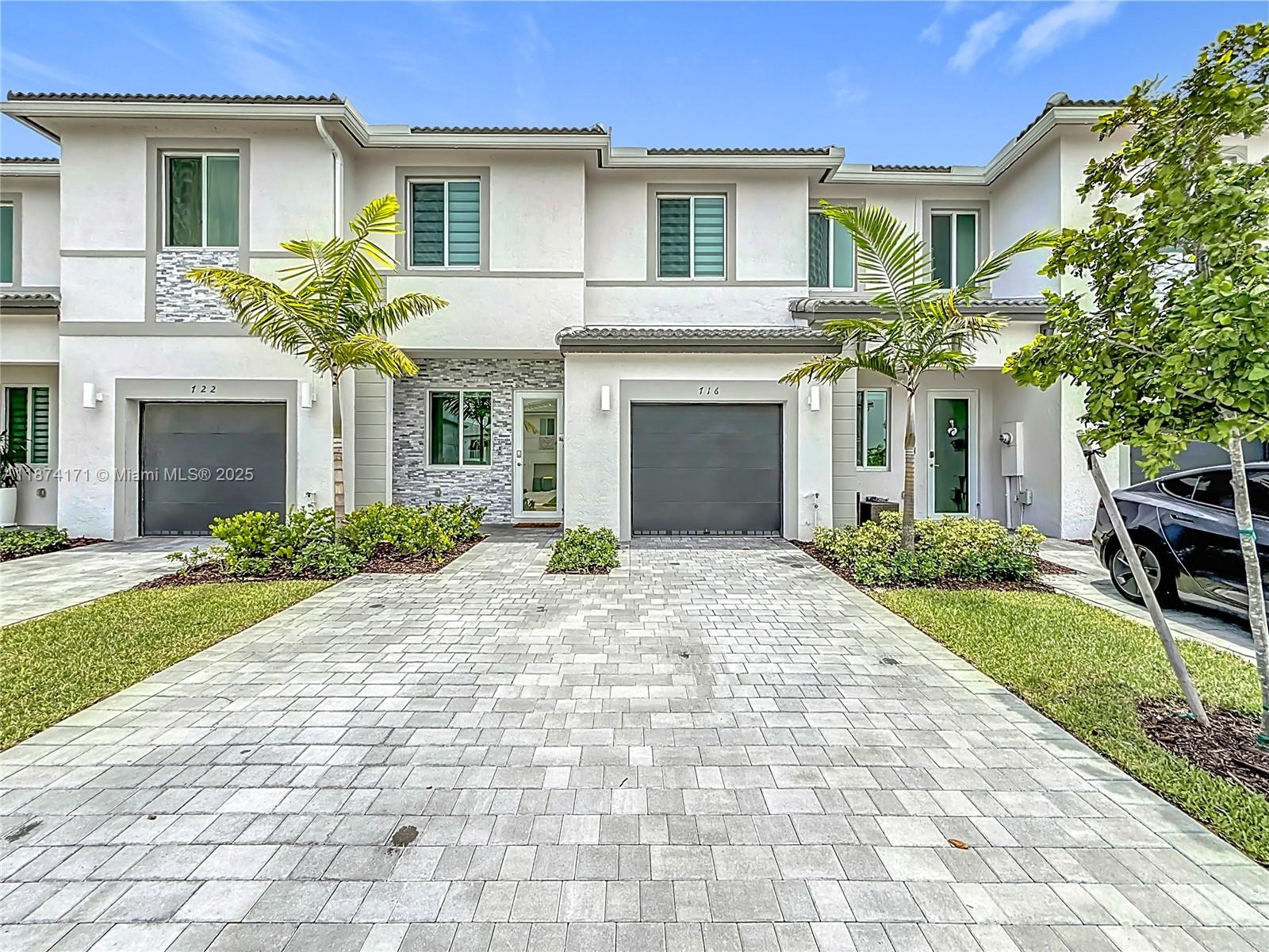 83dcefb7-8159 716 SE 14th St, Homestead FL 33034 — #A11874171