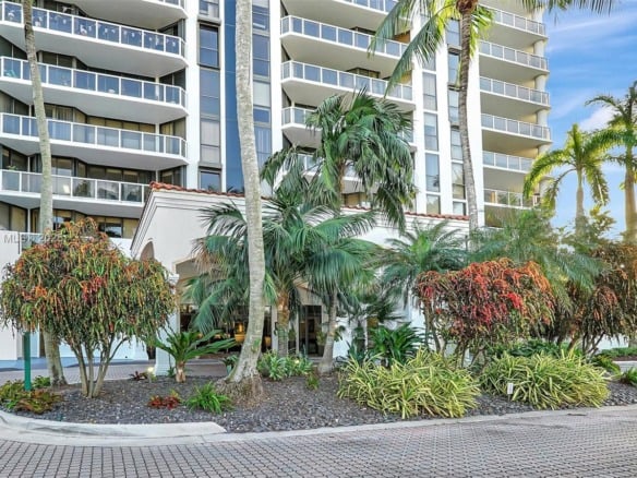 3598 Yacht Club Dr # 1901, Aventura FL 33180 — #A11874243