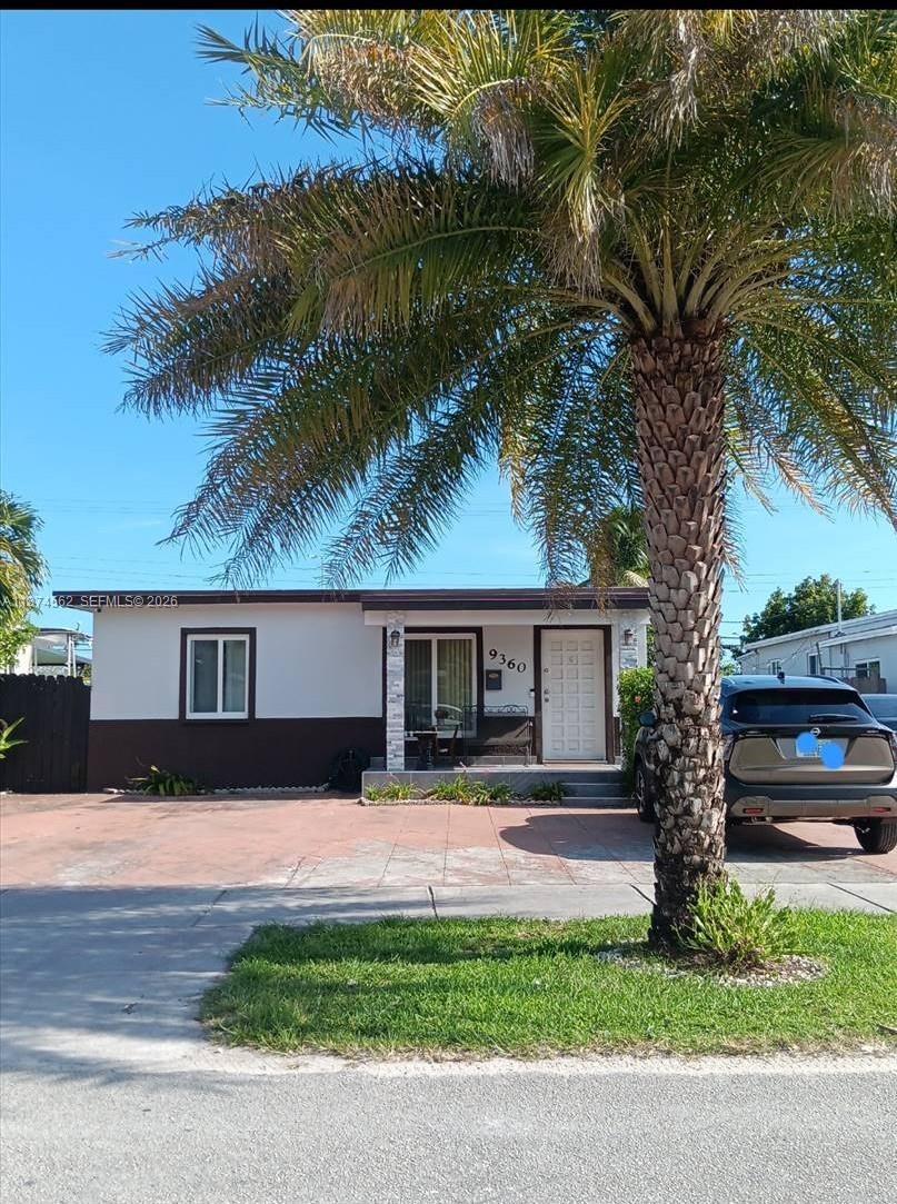 83dcefb7-8174 9360 SW 37th St, Miami FL 33165 — #A11874562