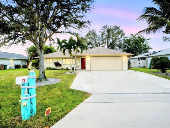2304 SE 8TH TER, Cape Coral FL 33990 — #A11874653