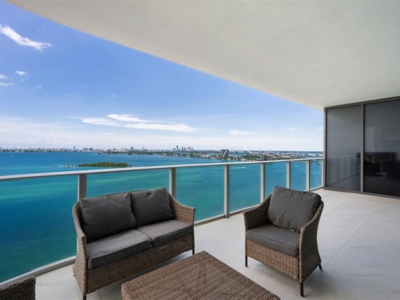 700 NE 24th St # 2201, Miami FL 33137 — #A11874761