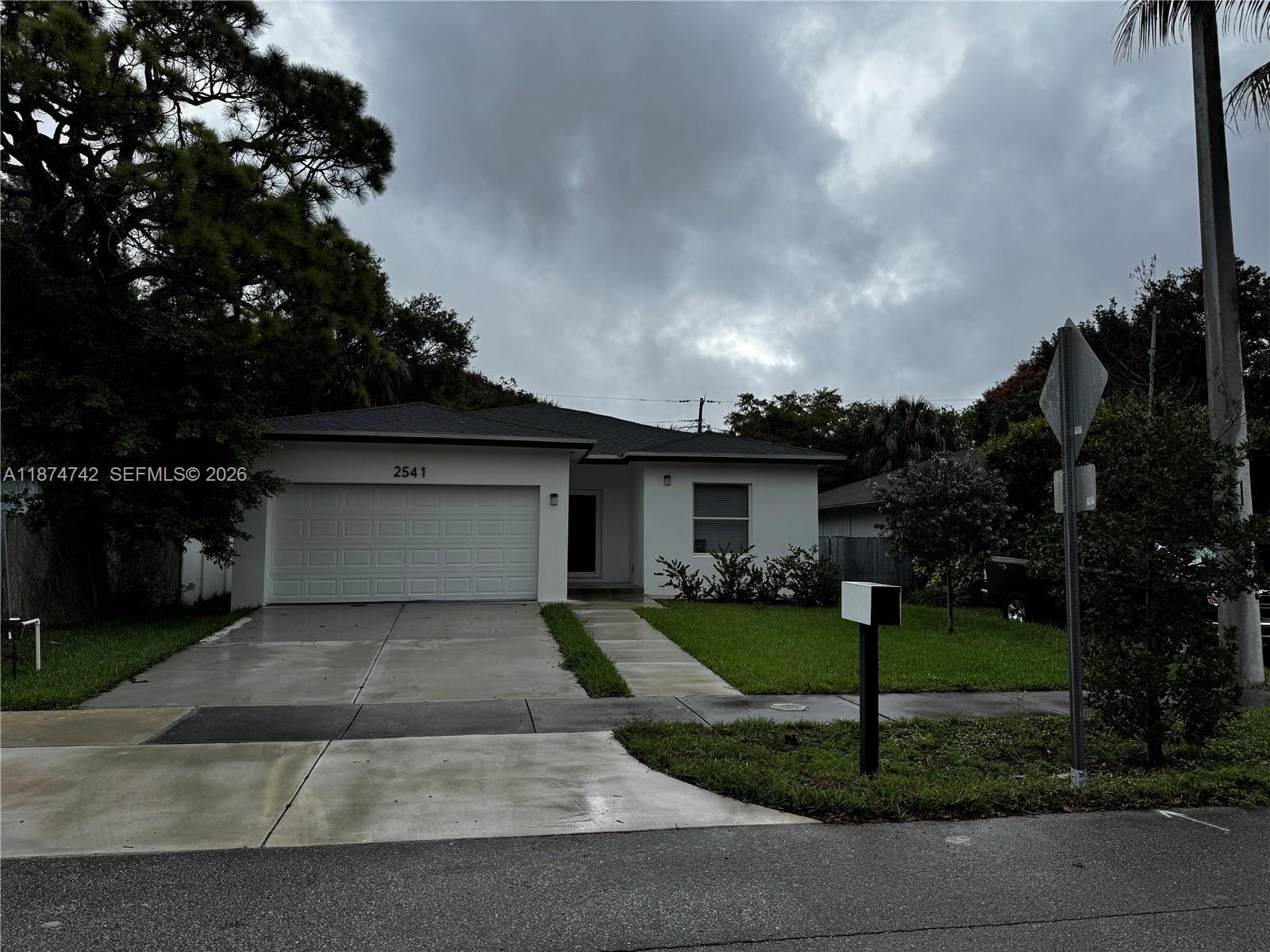 83dcefb7-8191 2541 NW 9th St, Fort Lauderdale FL 33311 — #A11874742