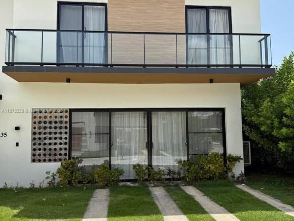 Listing #A11875233