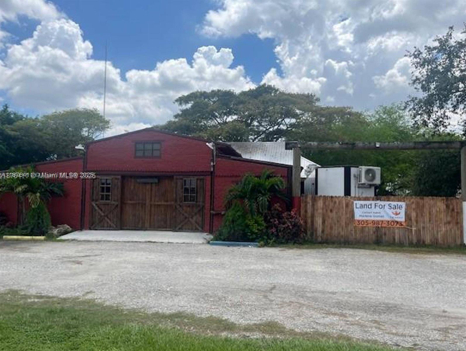 83dcefb7-8274 17480 SW 232nd St, Miami FL 33170 — #A11876411