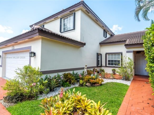 15905 SW 83rd Ter, Miami FL 33193 — #A11877073