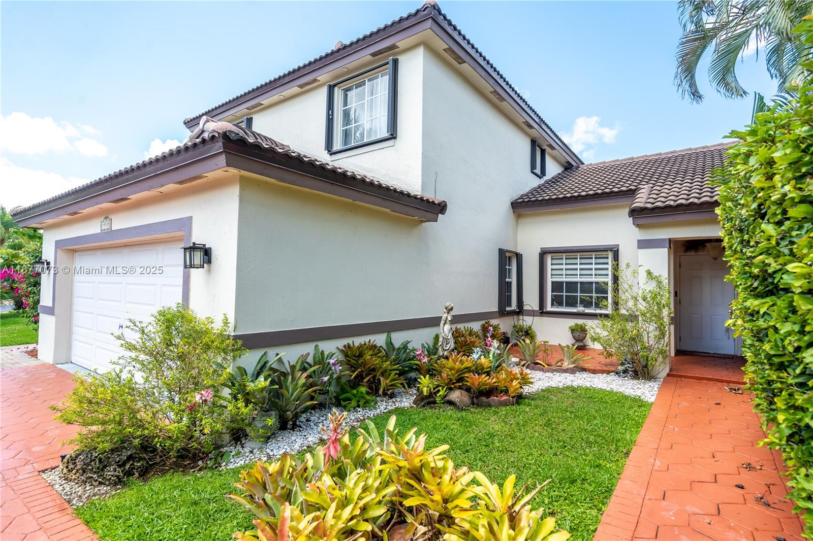 83dcefb7-8298 15905 SW 83rd Ter, Miami FL 33193 — #A11877073