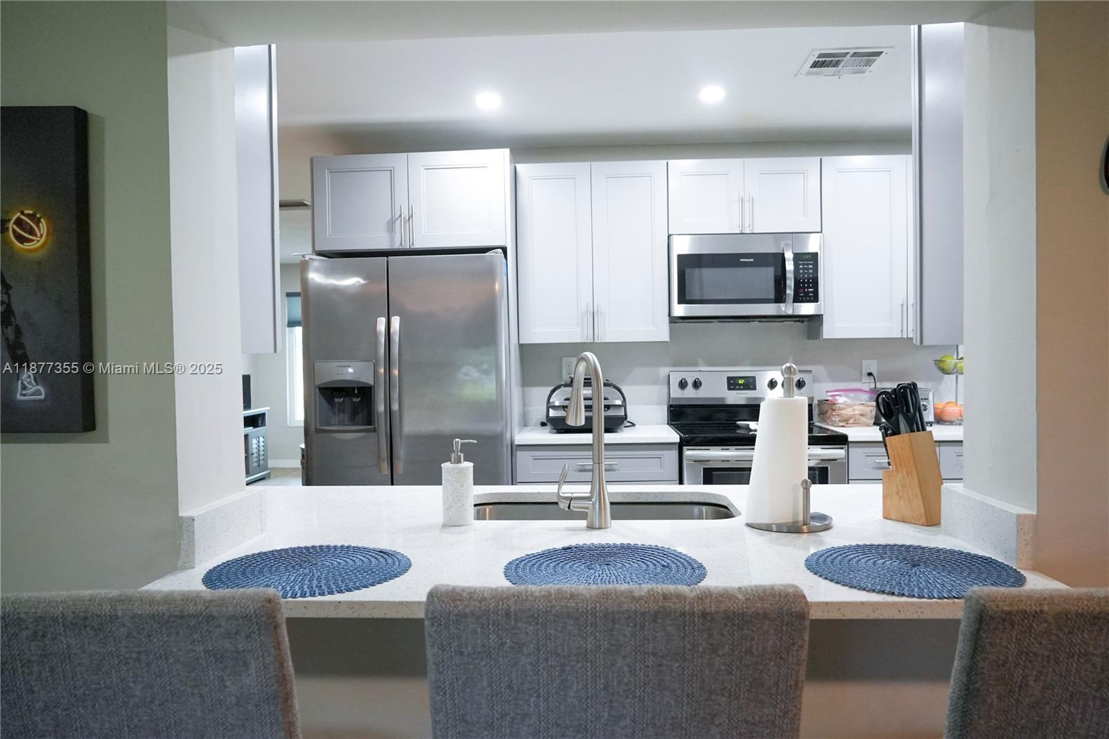 83dcefb7-8316 4401 NW 45th St, Tamarac FL 33319 — #A11877355