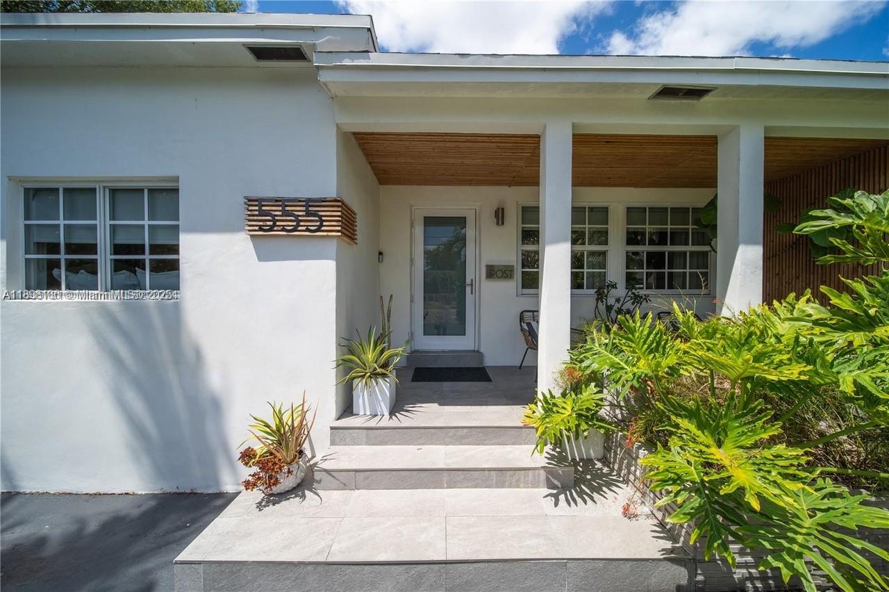 83dcefb7-832 555 NE 127th Street, North Miami FL 33161 — #A11898186