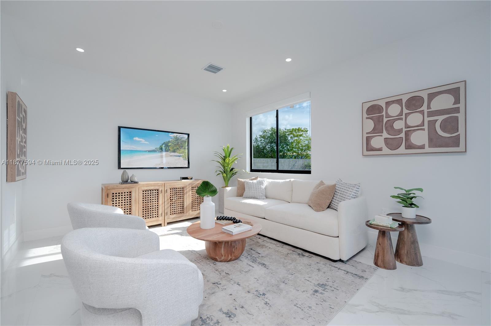 83dcefb7-8330 238 NW 2nd St # 6, Florida City FL 33034 — #A11877594