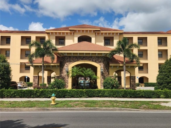 2351 Lakeview Dr # 114, Sebring FL 33875 — #A11878099