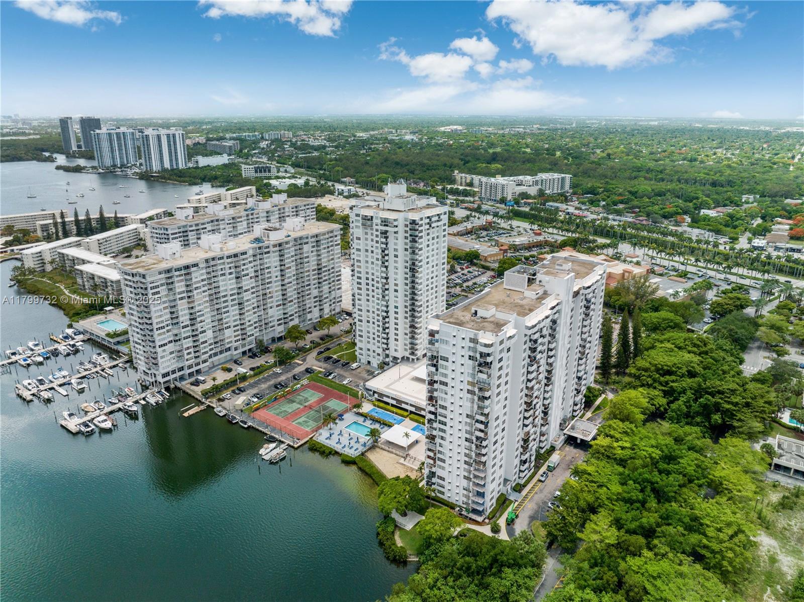 83dcefb7-8370 2750 NE 183rd St # 504, Aventura FL 33160 — #A11799732