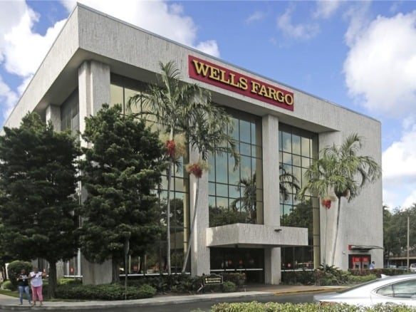 4600 Sheridan Street, Hollywood FL 33021 — #F10369886