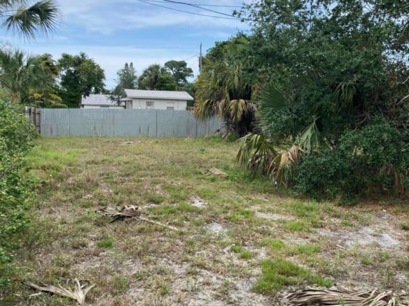 4669 SE May Avenue, Stuart FL 34997 — #R10888393