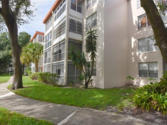 2601 NW 48th Terrace # 142, Lauderdale Lakes FL 33313 — #F10439390