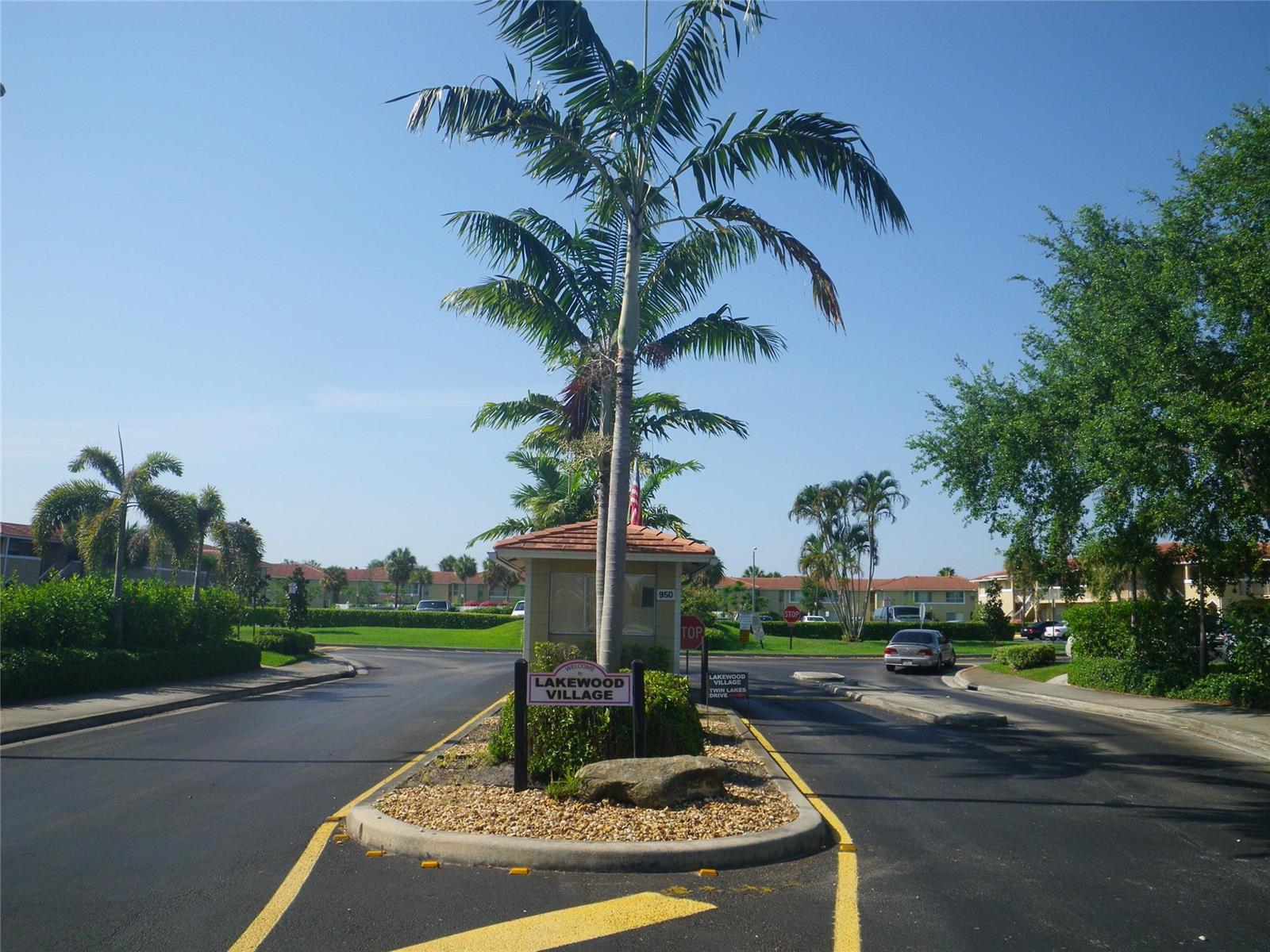 CREATOR: gd-jpeg v1.0 (using IJG JPEG v62), quality = 90 902 Twin Lakes Drive # 902, Coral Springs FL 33071 — #F10441934
