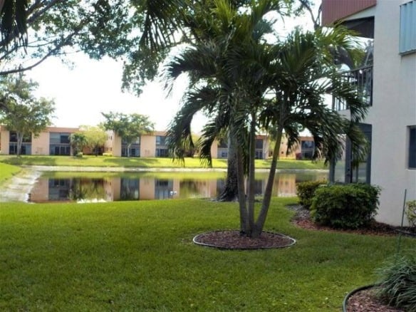 15036 Ashland Lane # 69, Delray Beach FL 33484 — #R10998565