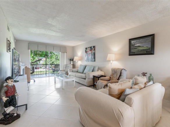 671 S Hollybrook Drive # 306, Pembroke Pines FL 33025 — #F10452219