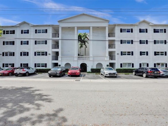 1212 SE 2nd Court # 201, Fort Lauderdale FL 33301 — #F10456593