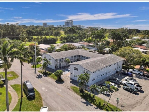 930 N 14th Court, Hollywood FL 33020 — #R11013727