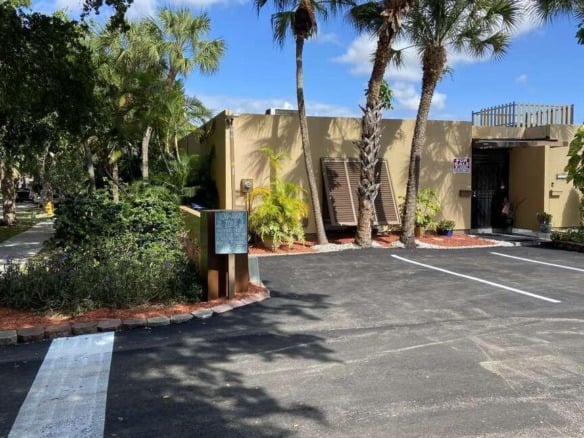 16023 Kingsmoor Way, Miami Lakes FL 33014 — #R11014899