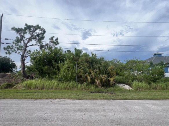 2607 SW Fair Isle Road, Port St. Lucie FL 34987 — #R11015683