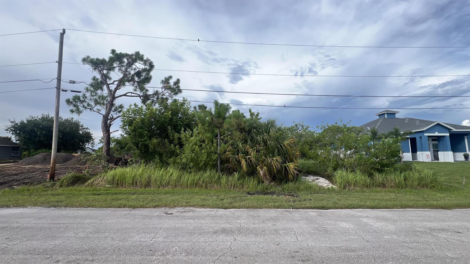 83dcefb7-8815 2607 SW Fair Isle Road, Port St. Lucie FL 34987 — #R11015683