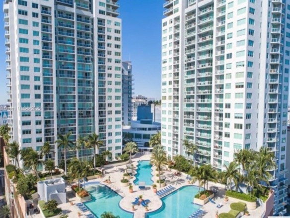 253 NE 2nd St # 632, Miami FL 33132 — #A11906473