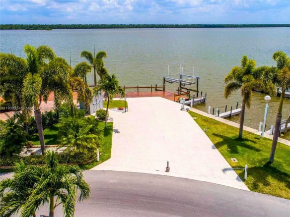150 Smallwood Dr. # 147, Other City – In The State Of Florida FL 34138 — #A11908334