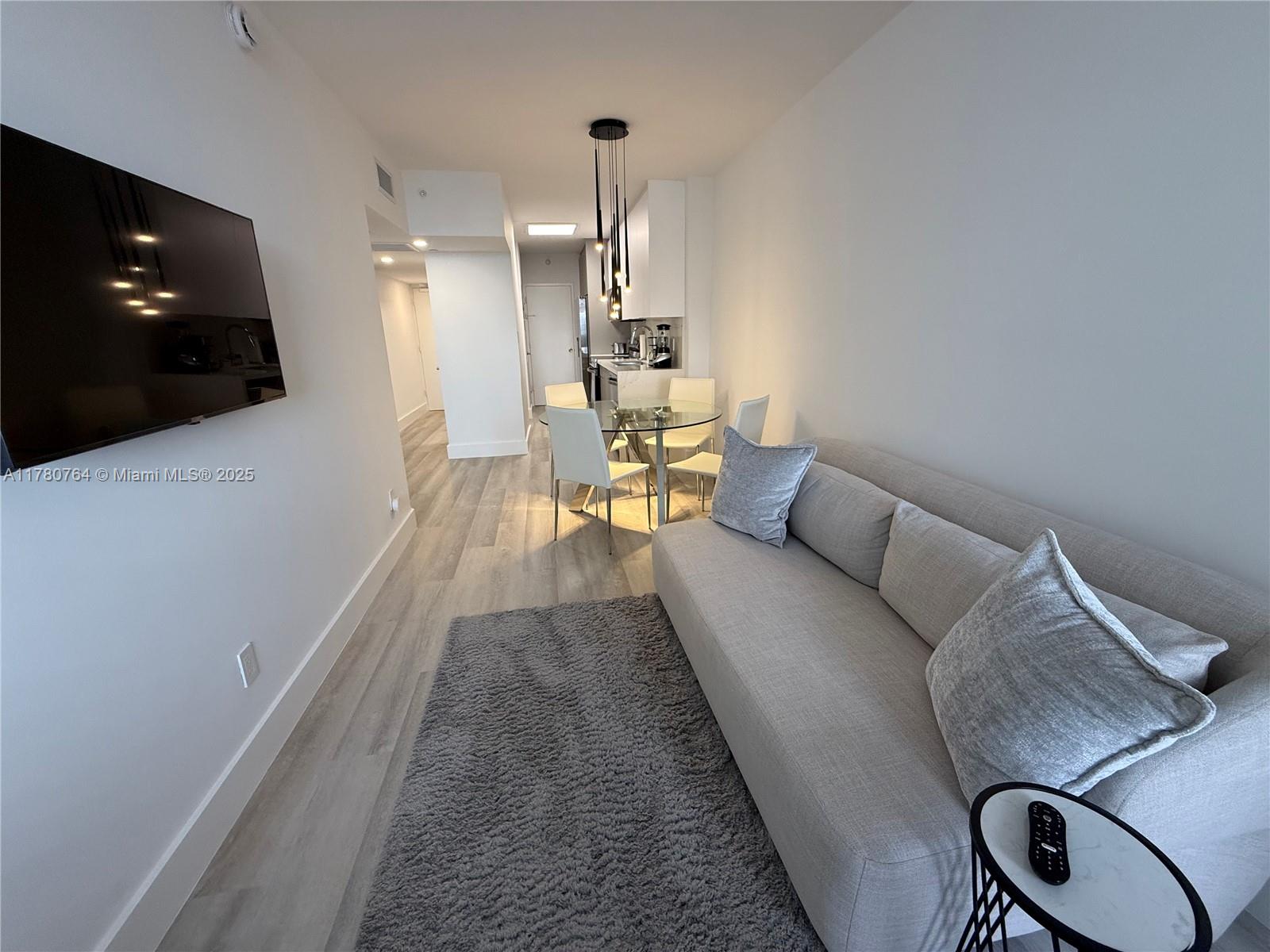 83dcefb7-957 100 Lincoln Rd # 1218, Miami Beach FL 33139 — #A11780764