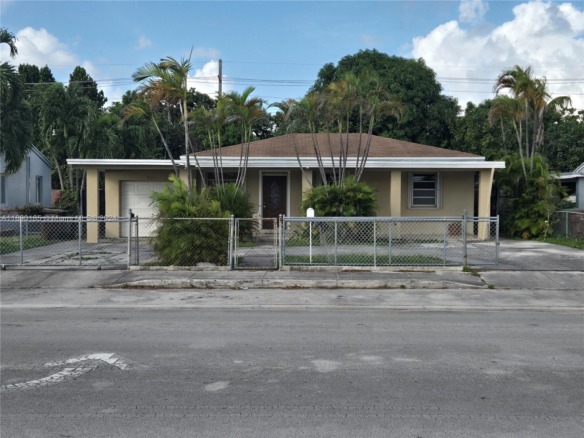 961 E 32nd St, Hialeah FL 33013 — #A11690185