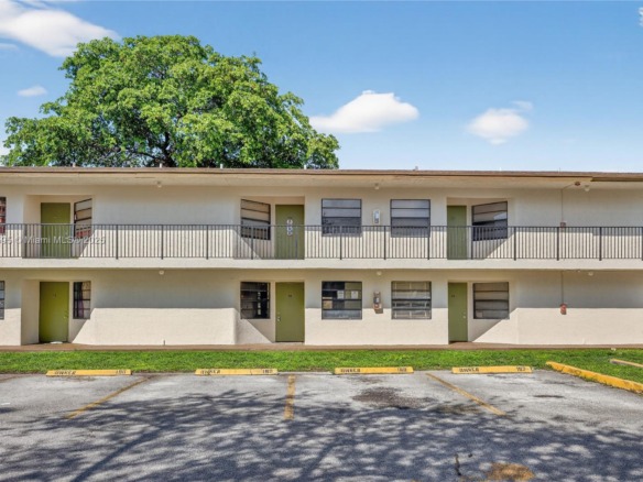 4198 Lakeside Dr # 4198, Tamarac FL 33319 — #A11909595
