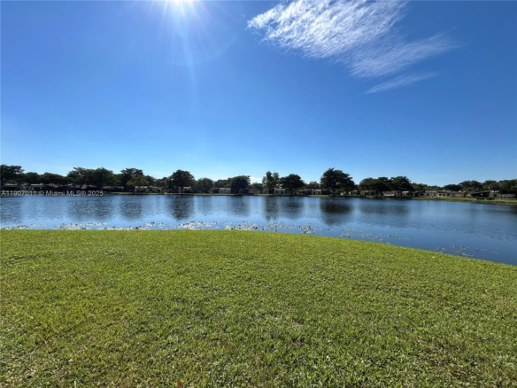 200 Berkley Rd # 113, Hollywood FL 33024 — #A11907011