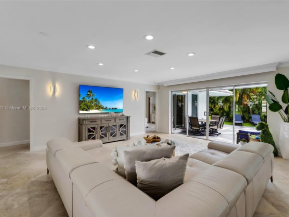2132 NE 63rd Ct, Fort Lauderdale FL 33308 — #A11914417