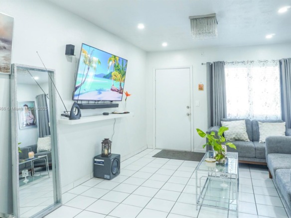 122 NE 204th St # 3, Miami Gardens FL 33179 — #A11915466