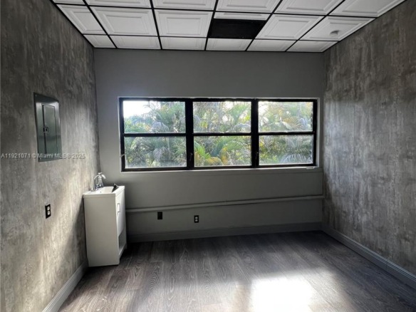 24 East Oakland Park Boulevard # 24, Wilton Manors FL 33334 — #A11921071