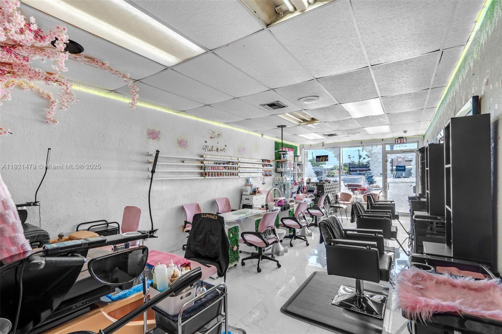 84b12bae-1068 6761 W Flagler St, Miami FL 33144 — #A11921479